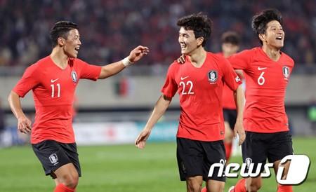 サッカー 韓国、パナマとの親善試合で2-2引き分け 4戦無敗