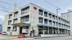 郵便局の一部が「平日休業」の可能性 地方と都心の郵便局の役割のイメージ画像
