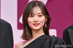 山下美月、ノースリーブコーデに反響「上品」「肌綺麗」