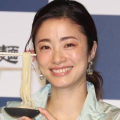「本物とは何か？」女優・上戸彩が麺職人に注目する理由のイメージ画像