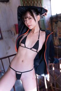 “エッッ”双葉りせ、モザイク無しでいいの?!レベルのマイクロビキニ姿披露にファン｢ズームした｣のイメージ画像