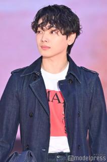 宮世琉弥、シークレット登場 ファーストステージトリに歓声【GirlsAward 2025SS】