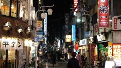 「満員電車での通勤や『鬼滅の刃』鑑賞が何も言われないのはなぜ？」 『Go To トラベル』一時停止で批判や困惑の声広がる