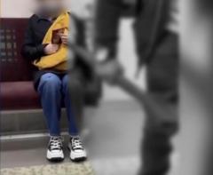 「マスクなしで大きい声で喋るんじゃねえ」地下鉄車内で会話中の女性に突然男性が怒鳴りつけ非常通報ボタン押すトラブル 札幌市のイメージ画像