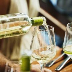 食事の際に「ワイン」を飲むと、2型糖尿病のリスクが下がる？調査で明らかにのイメージ画像
