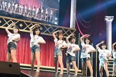 AKB48、総勢61名の歴代“チーム8”メンバーが集結