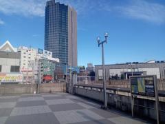 朝の四ツ谷駅のイメージ画像
