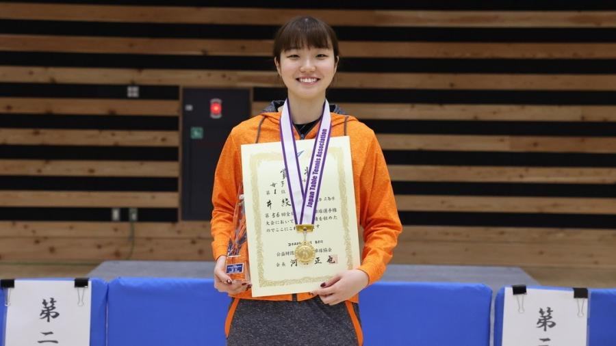 中国電力・井絢乃、女子シングルス優勝　単複2冠達成＜卓球・全日本社会人2022＞