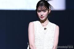 理科大卒モデル村上愛花、へそ出しコーデに熱視線「着こなしカッコイイ」「見惚れた」
