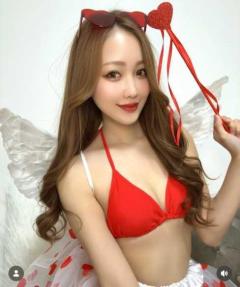 CYBERJAPAN・MINAMI、バレンタインに“赤ビキニの天使”降臨！ハートを射抜く最新ショットに「美しすぎて直視できない」の声のイメージ画像