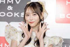 乃木坂46弓木奈於、ノースリーブワンピから美肩見せ「透明感すごい」「肌綺麗」の声