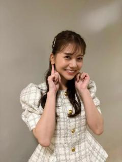 今井美桜、横空きワンピで肌見せ「セクシー」「思わず二度見」の声のイメージ画像