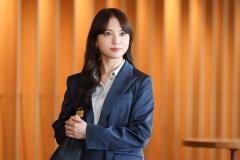 清原果耶、日韓共同制作で再び火曜ドラマの舞台へ “再共演”成田凌は「自然体で撮影に臨める空気を作ってくださる」【「初恋DOGs」インタビュー】