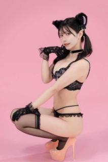 人気コスプレイヤー・ルチコ、ランジェリー姿の猫コスプレで美ボディ披露「癒される」