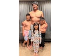 小原正子、11年続く“父と子”の恒例記念写真公開のイメージ画像