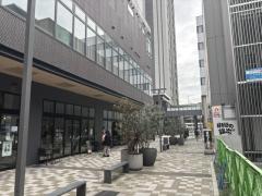 徳山デッキのテラス通路の風景のイメージ画像