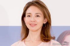 SHIHO、13歳長女との密着ショット披露「2人ともスタイル良すぎ」「絵になる」の声