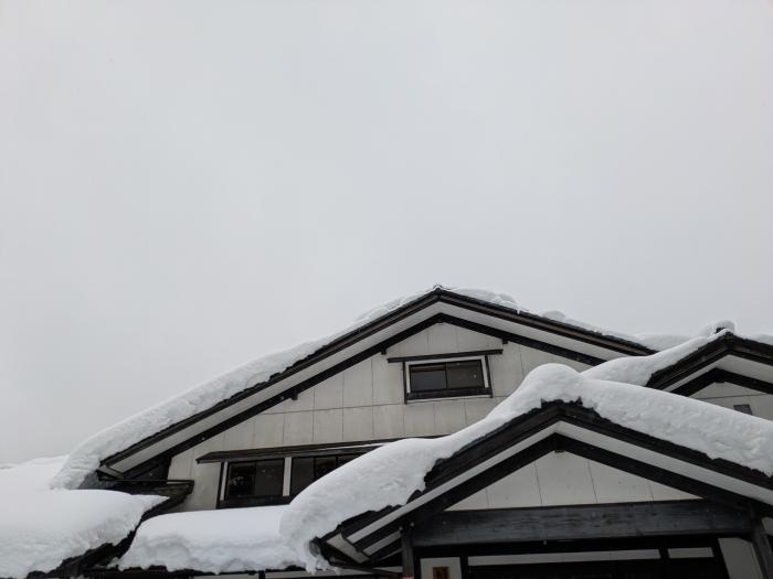 屋根雪のイメージ画像