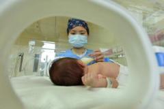 満3歳までの乳幼児対象に年間約7．4万円の育児補助金支給、背後にある理由とは？―中国