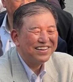 〈参院選最大の争点〉「給付」VS「消費税減税」どちらが本当に国民の負担軽減になるのか…焼け石に水の「一時給付」に翻弄される国民のイメージ画像