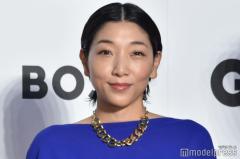 安藤サクラ、圧巻のヘルシー美脚に視線集中「憧れのスタイル」「引き締まってる」