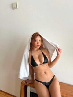 葉月あや、黒ビキニ姿を披露！ 透明感と豊満ボディに「魅力的過ぎ」と反響殺到のイメージ画像