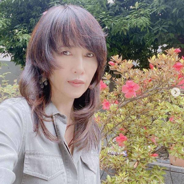 工藤静香 新ヘアスタイル公開も物議 これはヤンキーカット 芸能ニュース掲示板 ローカルクチコミ爆サイ Com沖縄版