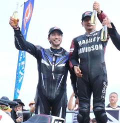 長瀬智也、バイクレース２位に歓声＆拍手「うれしい！」長髪なびかせ疾走