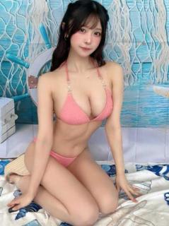 視線釘付け！真島なおみ、ピンクビキニで披露したパーフェクトボディに絶賛コメント殺到