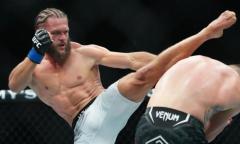 ベテランUFCライト級ラファエル・フィジエフ、145 ポンドへの減量を検討のイメージ画像