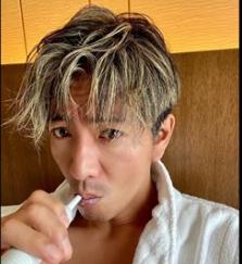 木村拓哉 まさかの白髪頭を初公開でネット騒然 若作りよりいいかも スレッド閲覧 ローカルクチコミ爆サイ Com関東版