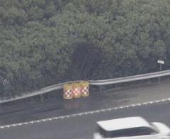 炎上の車内から遺体 放火容疑の37歳、逮捕前「知人刺した」供述 大阪のイメージ画像