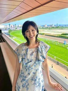 横山ルリカ、膝上ゴルフウェア姿に反響「脚長すぎ」「圧倒的存在感」