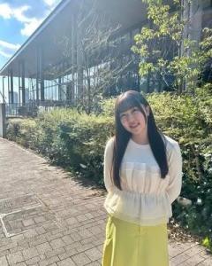 鈴木夢、美ウエスト＆肩出し衣装姿「スタイル良い」「可愛い」の声