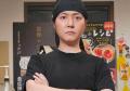 タトゥー入った美人店員が調理 ネットで議論「入れ墨隠す配慮が」「偏見はよくない」…料理研究家の意見は