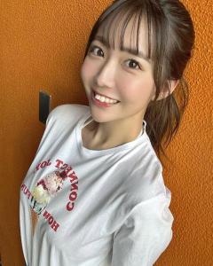 #2i2天羽希純、バニーガール姿でベッドにうつ伏せ 大胆ショットに「無防備」「新しいポージング」の声