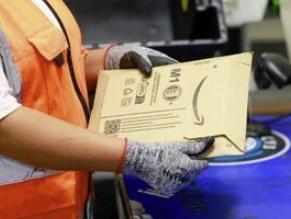アマゾン「プライムデー」に関税直撃、売り手は割引抑制 消費者慎重