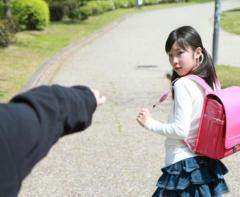 「バカモン」と７歳の女の子を怒鳴り、ペットボトルで足を叩く 北海道のイメージ画像