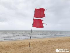 【タイのビーチで注意】赤い旗は“遊泳禁止”のサイン