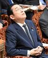 岸田内閣支持率17％、30％割れは<strong>12</strong>カ月..