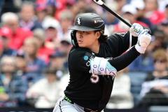 ホワイトソックス・村上宗隆がポストシーズン1号の先制2ラン！ 地区シリーズ初戦で打った瞬間確信の豪快アーチのイメージ画像