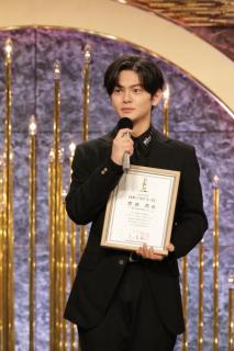 齋藤潤、新人俳優賞受賞で綾野剛らに感謝「苦しみに立ち向かっていけることが素敵」【第48回日本アカデミー賞】