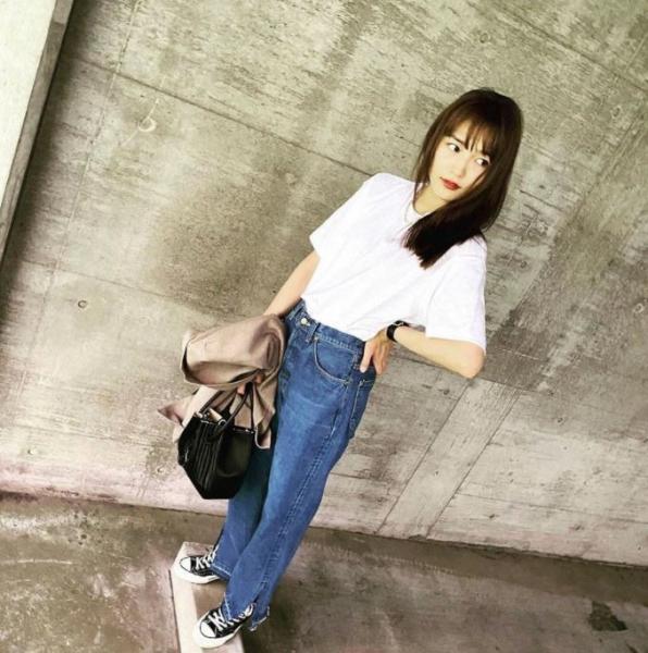 川口春奈の白T＆ジーンズ姿にファン「鬼かわいいす❤️」
