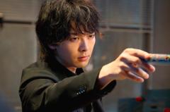 「DOPE」初回、中村倫也・井浦新ら“異能力演出”に視聴者興奮 謎の組織に注目集まる