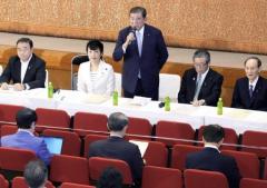 ネットあ然「これが総会？」「空席でガラガラｗ」石破首相がＸ投稿した自民総会Ｐが衝撃→会場７割が空席「スッカスカ」「やる気ある？」石破おろし白熱のはずが？