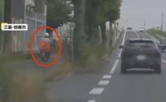 「急いでいたのか…理解不能」郵便配達バイクが当たり前のように歩道を走行 日本郵便は「指導徹底し再発防止に努める」 三重・鈴鹿市のイメージ画像