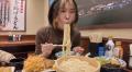 大食いYouTuber、うどんの「食べ方が汚い」とSNSで賛否