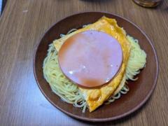 一見大雑把に見えるも……育児経験者が共感する「魂の冷やし中華」に反響のイメージ画像