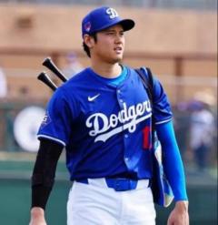 大谷翔平は「帰るスピードも速い！」 HR→水筒持ち“猛ダッシュ”「野球少年か」のイメージ画像
