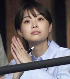 フジ退社の渡邊渚アナ キャミ姿の写真添え有料会員「あつまれー！」と呼びかけ 月額１５００円のイメージ画像